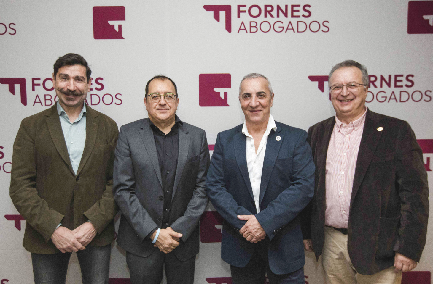 El decano del ICOFCV asiste a la presentación de la nueva marca corporativa y nueva sede en Valencia de Fornes Abogados El decano del ICOFCV asiste a la presentación de la nueva marca corporativa y nueva sede en Valencia de Fornes Abogados