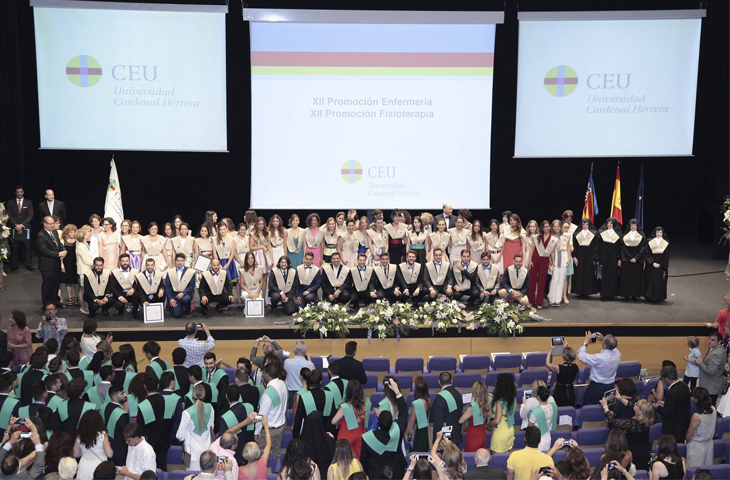 La CEU-UCH celebra la Ceremonia de Graduación de la XII Promoción de Fisioterapia La CEU-UCH celebra la Ceremonia de Graduación de la XII Promoción de Fisioterapia
