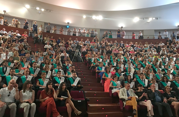 La Universidad de Valencia celebra la graduación de la nueva promoción de Fisioterapia