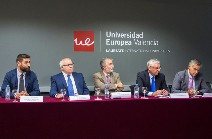 El decano del ICOFCV ha abordado el impacto de la artrosis desde la Fisioterapia en el foro organizado por la Universidad Europea de Valencia y la Fundación SEMERGEN El decano del ICOFCV ha abordado el impacto de la artrosis desde la Fisioterapia en el foro organizado por la Universidad Europea de Valencia y la Fundación SEMERGEN
